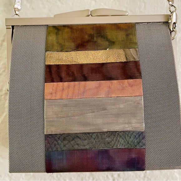 Bo’s Art Studio (The Opera Collection) Metallic Mesh Evening Bag - Picture 4 of 8